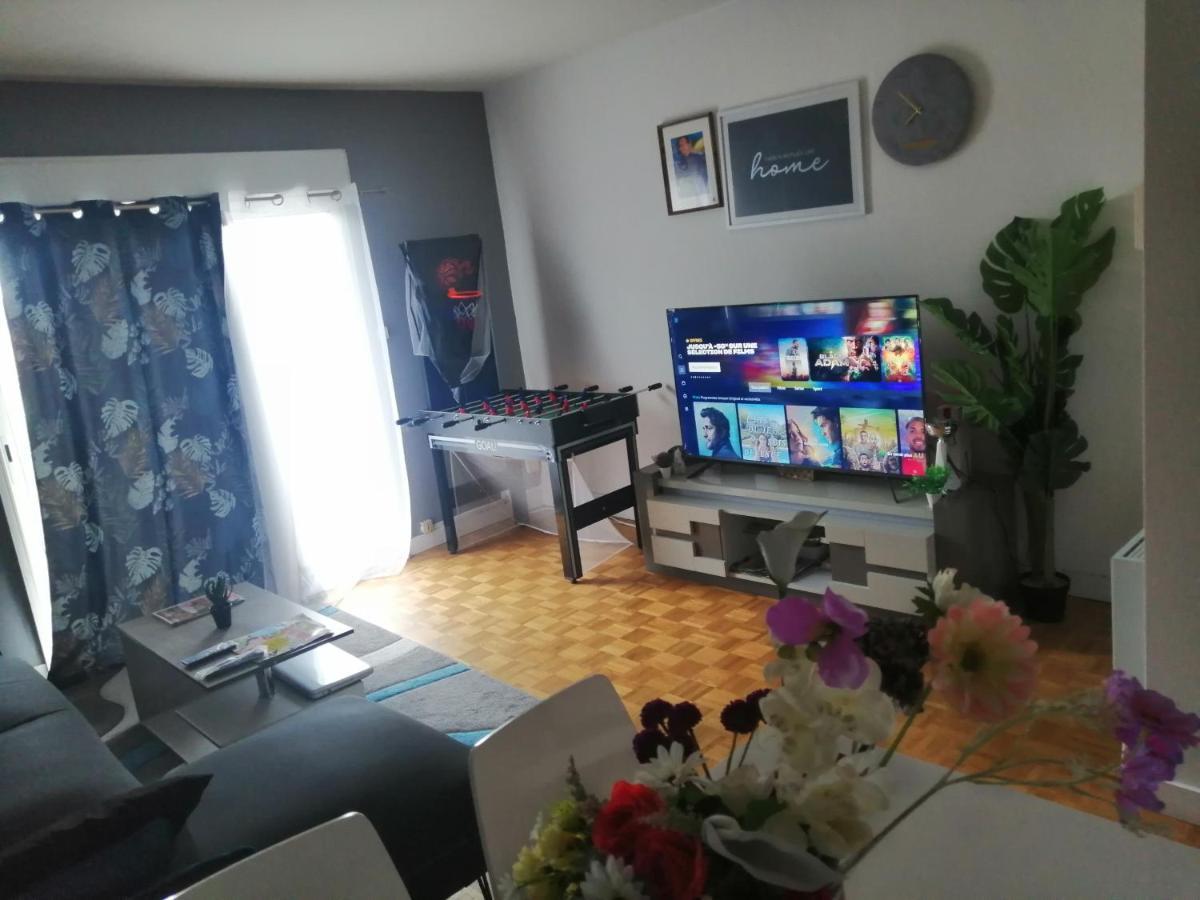 Chambre Dans Appartement A Niort Extérieur photo