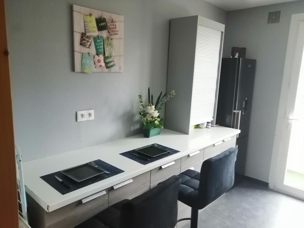 Chambre Dans Appartement A Niort Extérieur photo